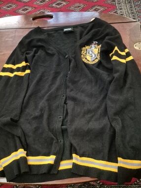 Warner Bros. Black and Yellow Hufflepuff Crest Cardigan Harry Potter Medium